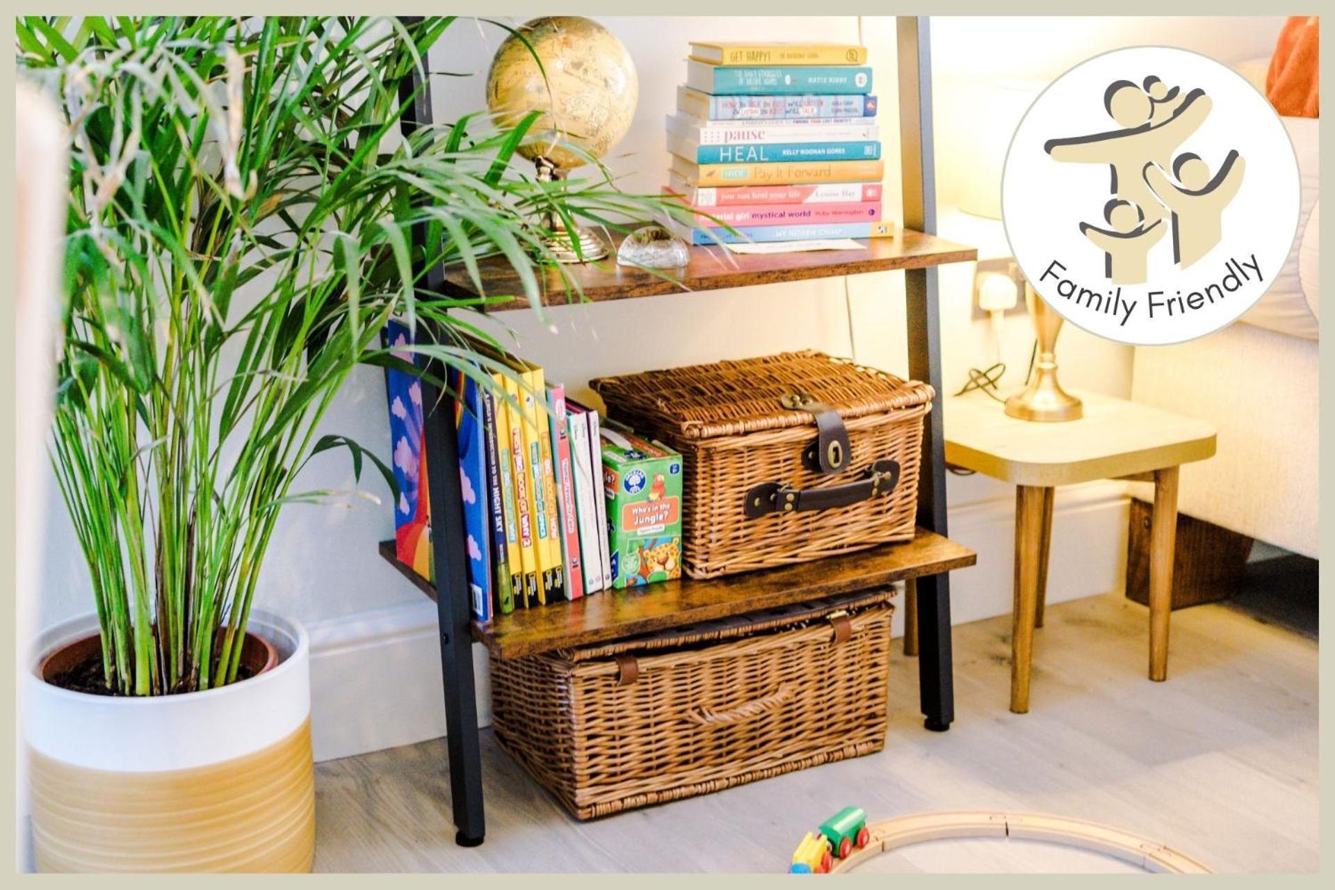 Enjoy The Pause Holiday Home, A Quiet City Centre, 2 Double Bed, Free Parking, Manchester Airport 50 Min Drive Chester Ngoại thất bức ảnh